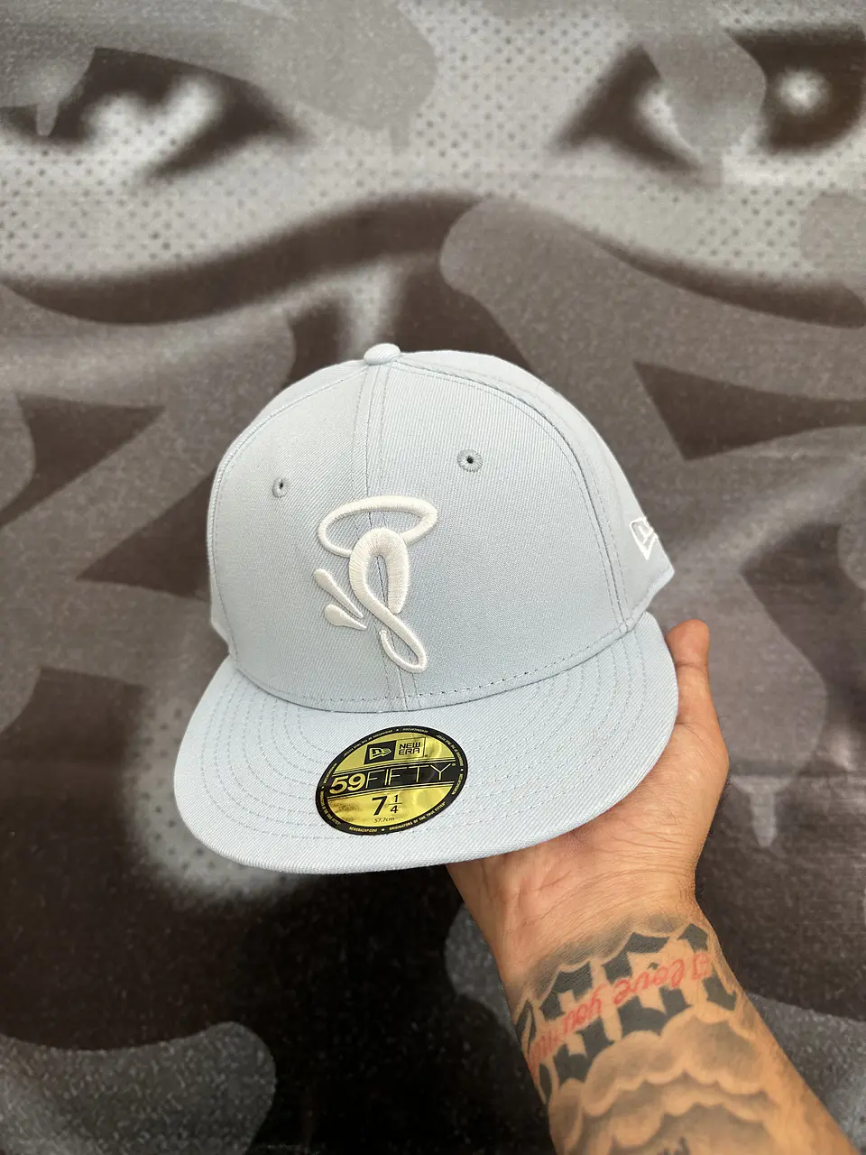 gorro new era x syna - baby blue 2