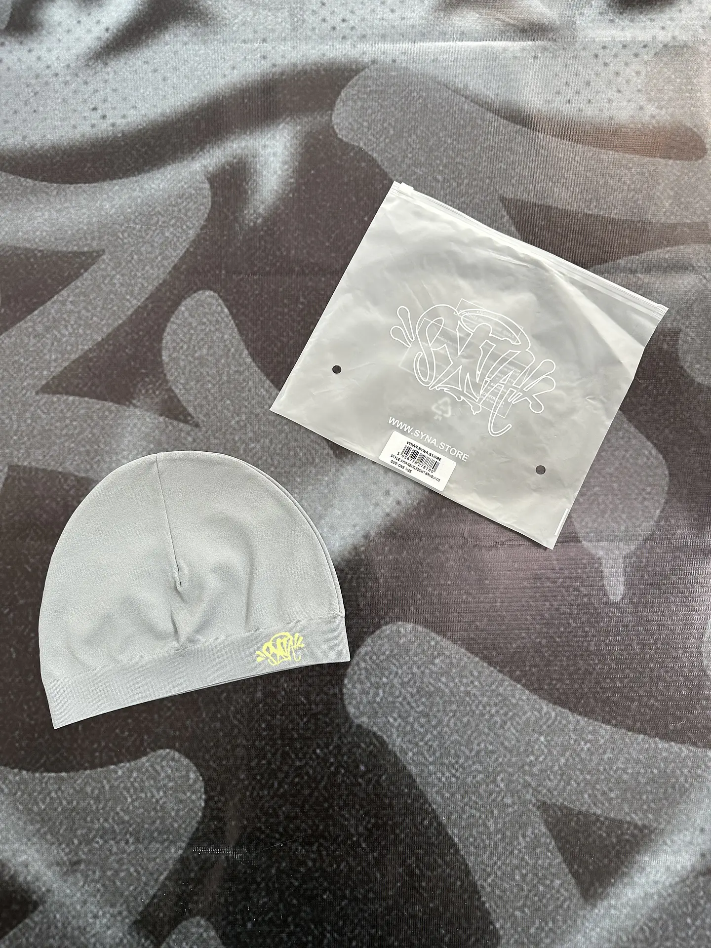 skull cap syna - grey and neo logo 1