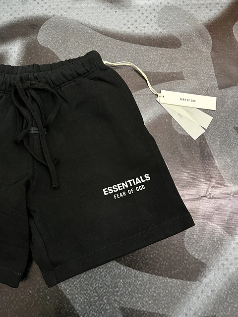Short ESSENTIALS Jet Black Classic Fit SS25