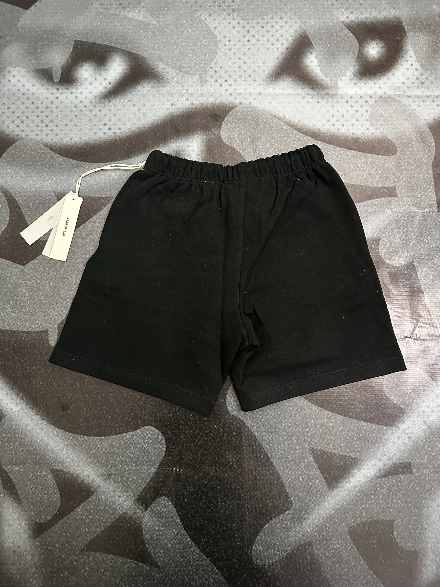 Short ESSENTIALS Jet Black Classic Fit SS25 3