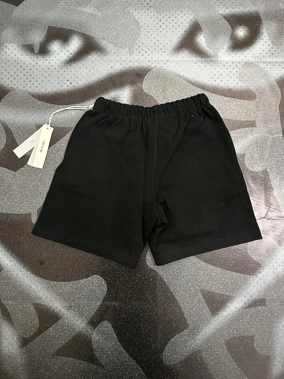Short ESSENTIALS Jet Black Classic Fit SS25 3