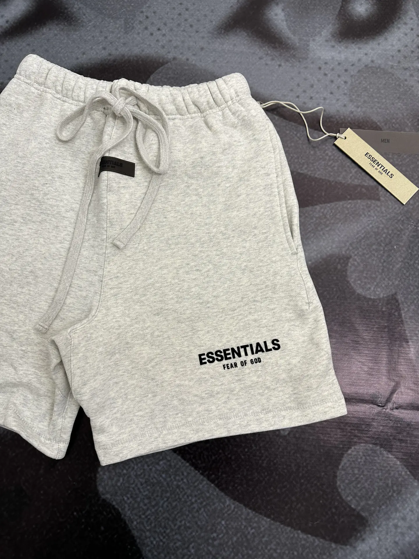 Short ESSENTIALS Light Oatmeal SS22 2