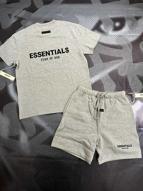CONJUNTO ESSENTIALS Dark Oatmeal SS22