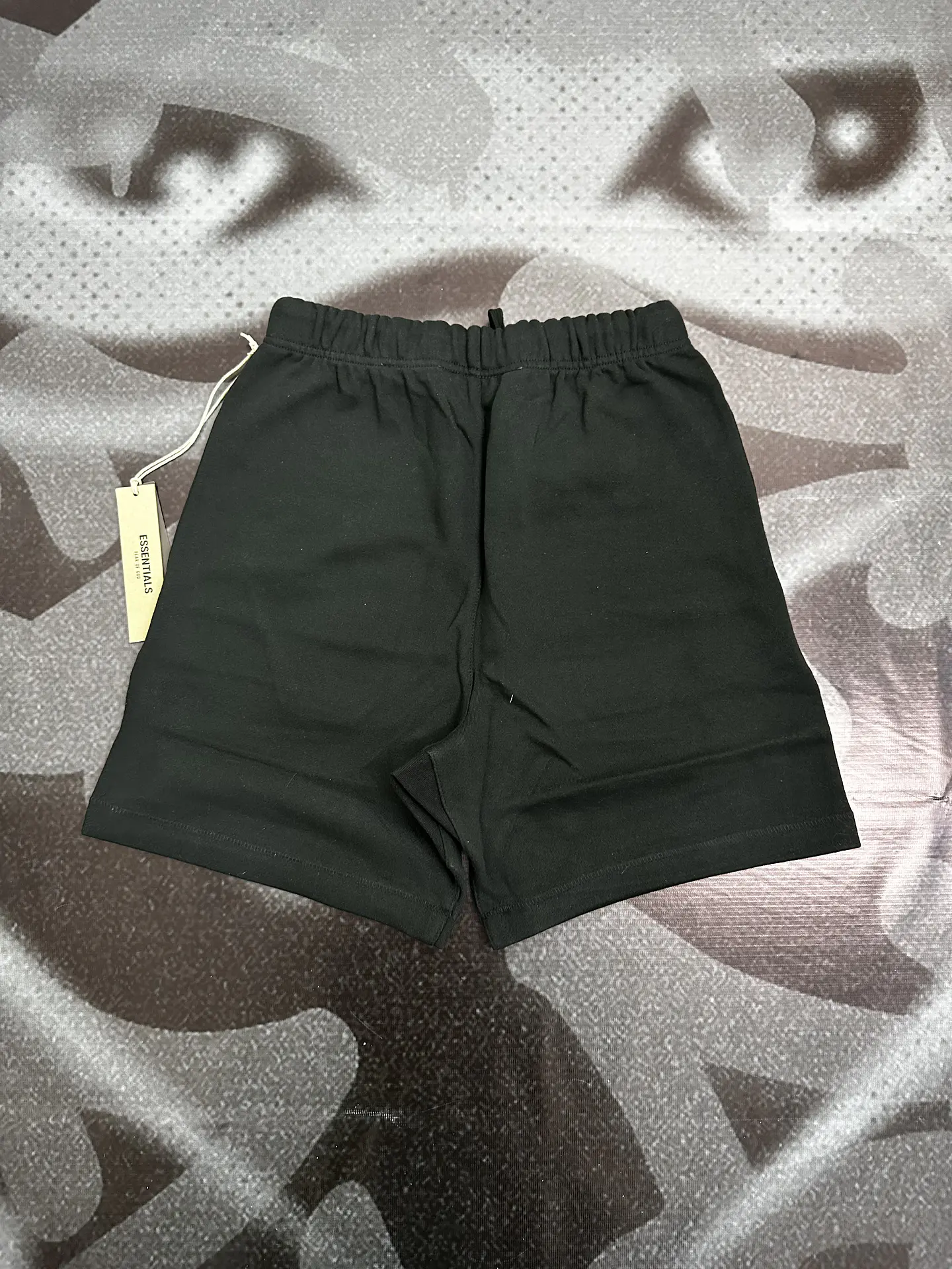 Short ESSENTIALS Stretch Limo SS22 3
