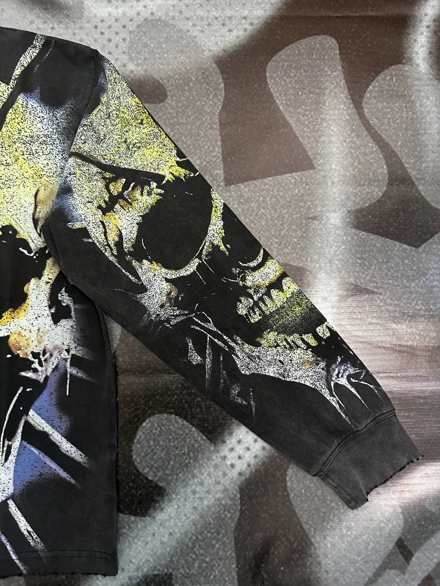 camiseta vale forever - Skull Longsleeve 4