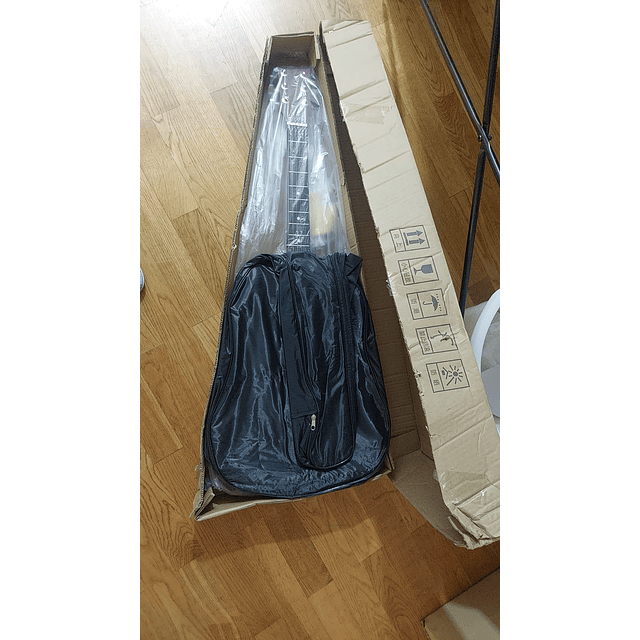 FACE1349 Guitarra Acústica de 38 Polegadas para Iniciantes - Inclui Bolsa para Guitarra, Capotraste, Alça Ajustável, Palhetas (Cores Aleatórias), Cordas, Pano de Limpeza (Cor Aleatória), Estojo para P