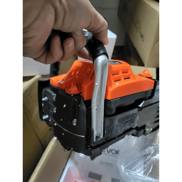 FACE1326 Potente motosserra Vevor  58cc  lamina de 50cm depósito 50ML 2,7 hp 11.800 rpm