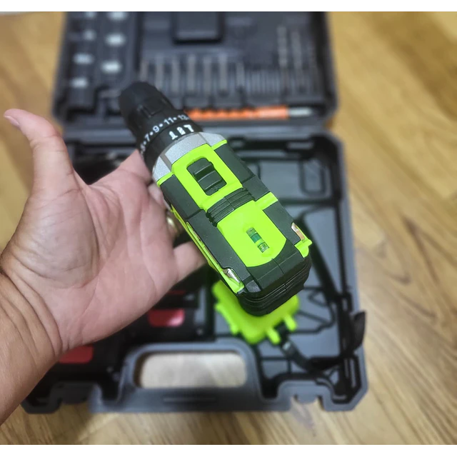 FACE1417 Aparafusadora com duas baterias e mala com acessórios