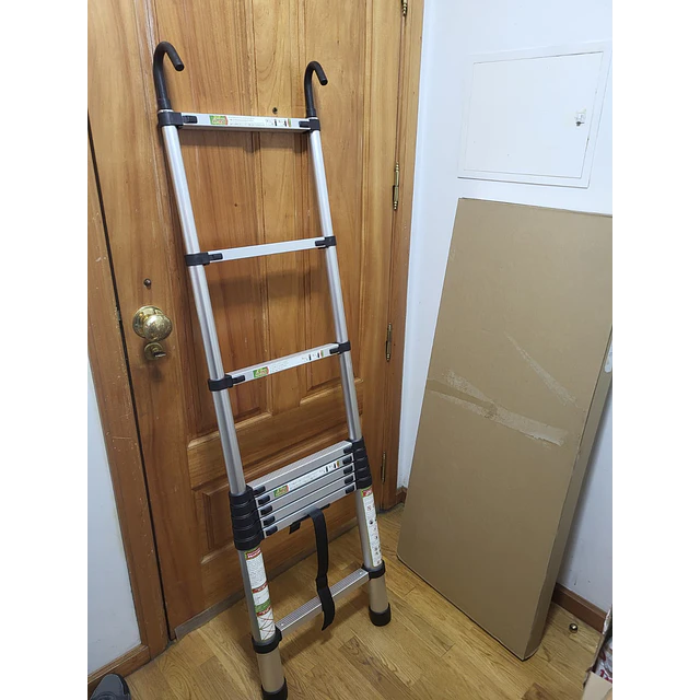 FACE1424 Escada telescópica dobrável com 2.6 metros com ganchos 