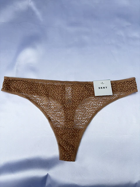 Colales DKNY