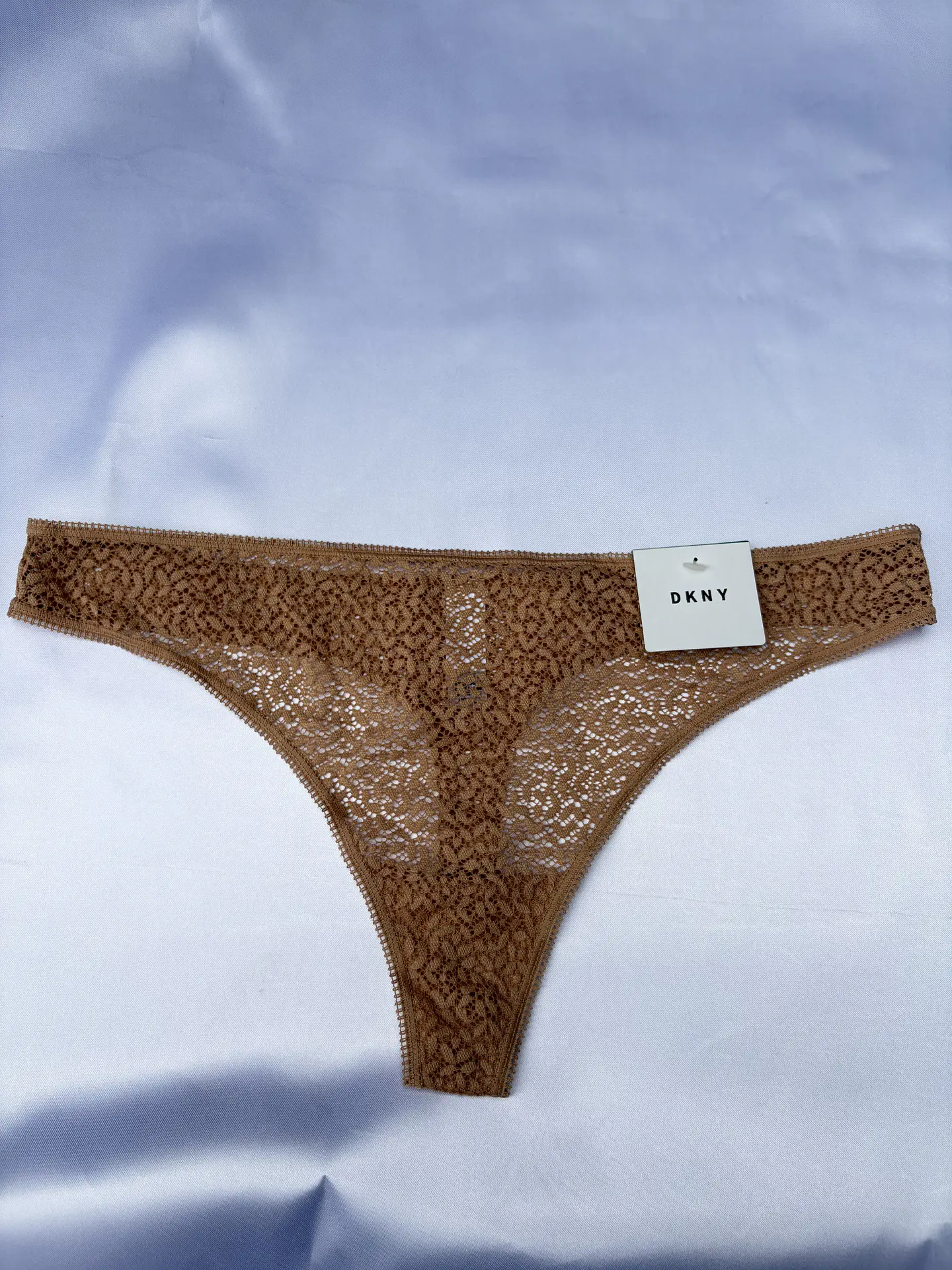 Colales DKNY 1
