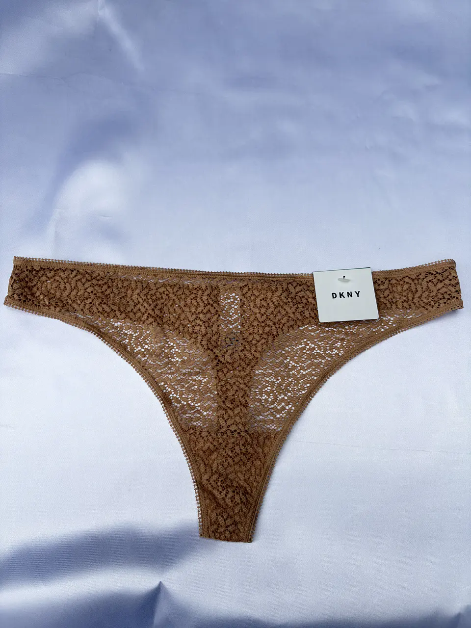 Colales DKNY 1