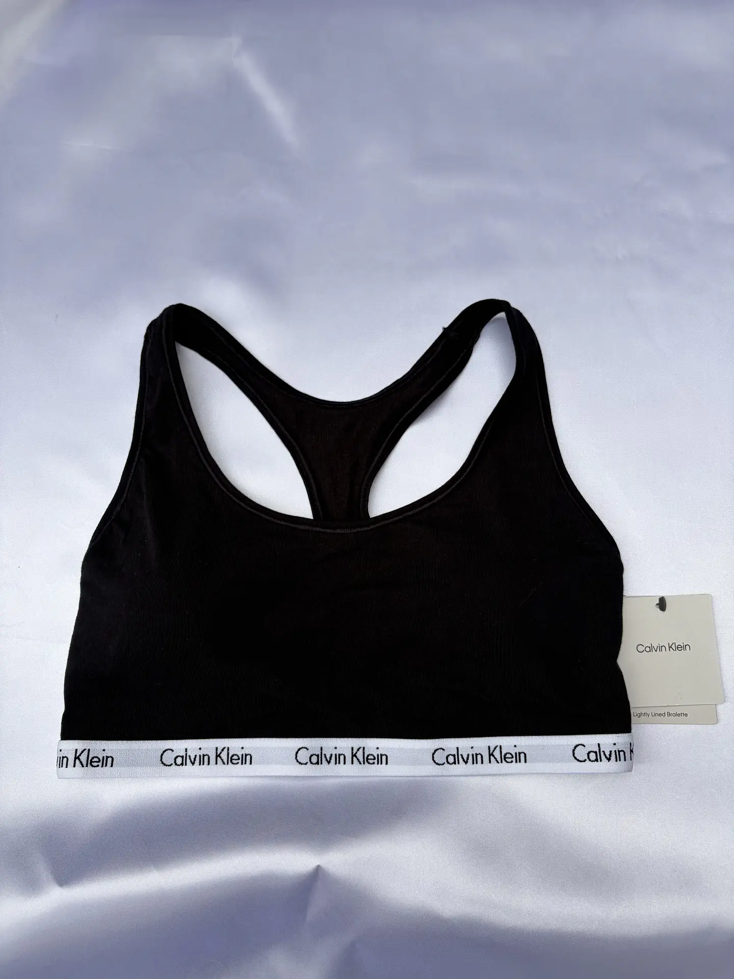 Sosten Calvin Klein 1