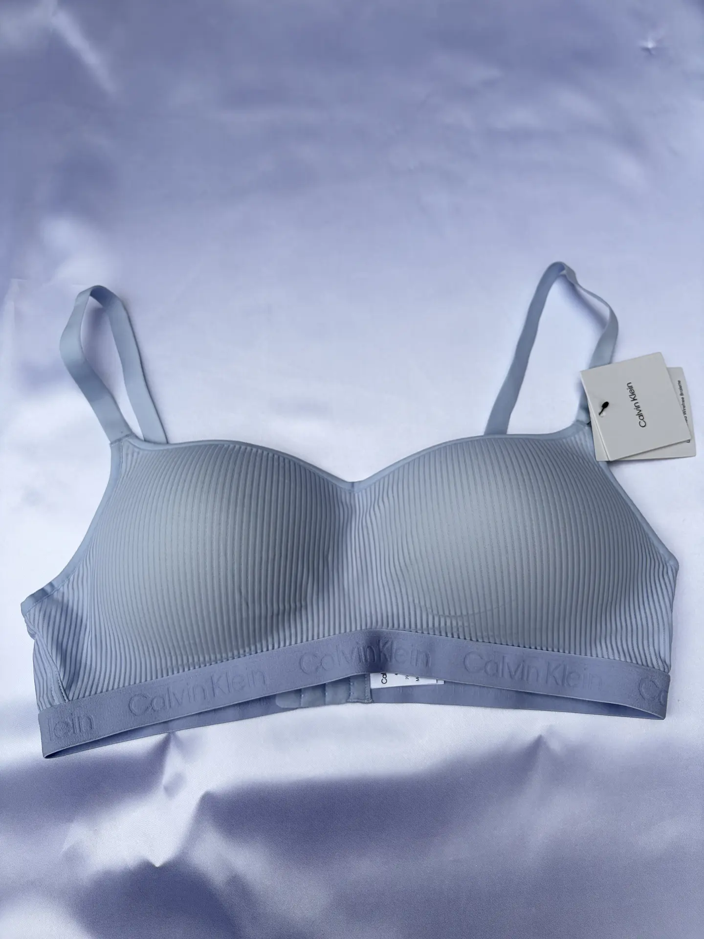 Sosten Calvin Klein 1