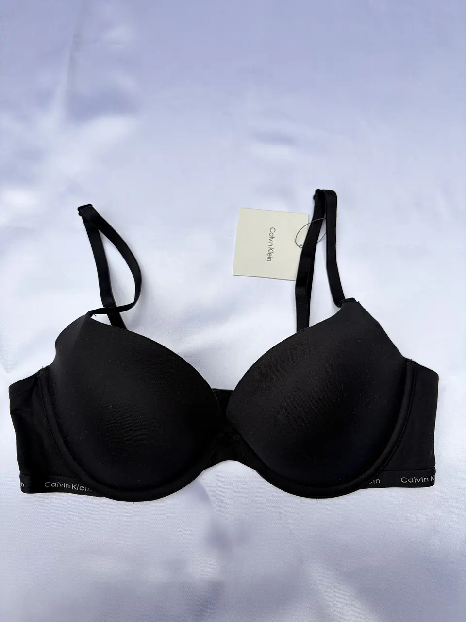 Sosten Calvin Klein 1