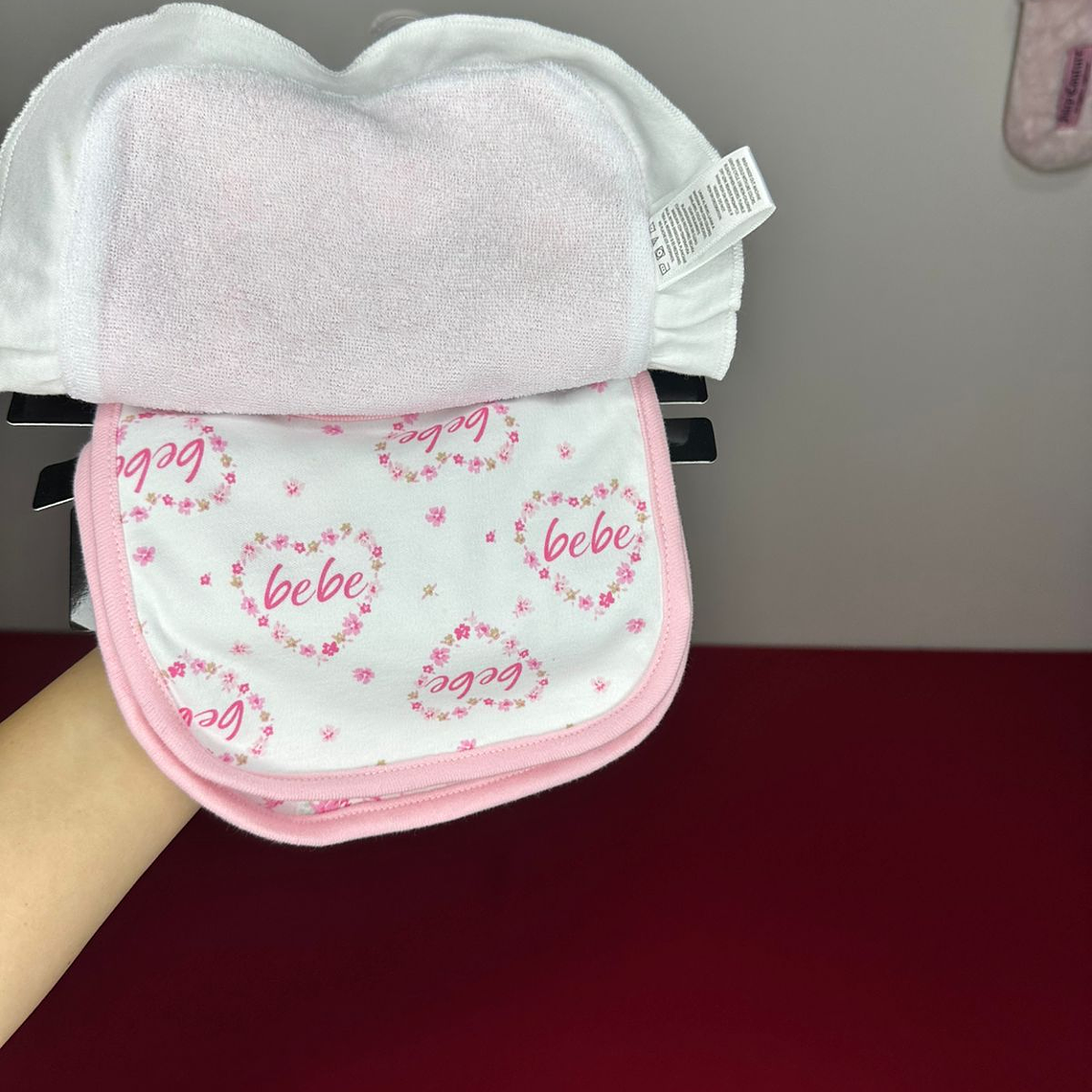 Calcetas + Babero BEBE  3