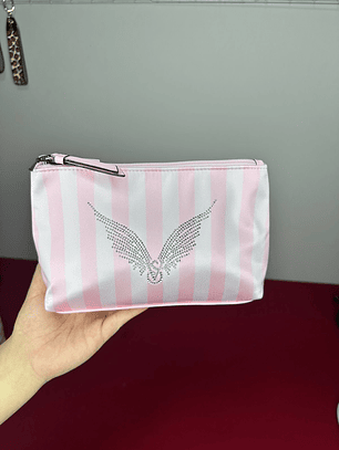 Cosmetiquero VS ÁNGEL 