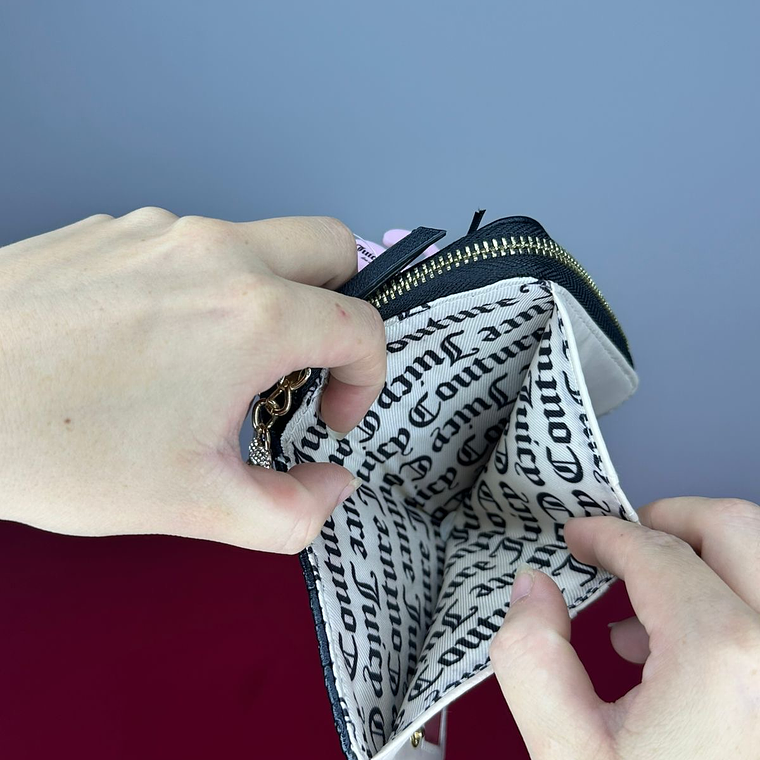 Billetera JUICY COUTURE  3