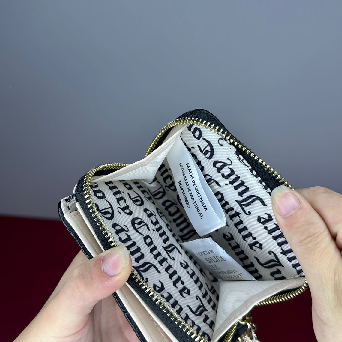 Billetera JUICY COUTURE  4