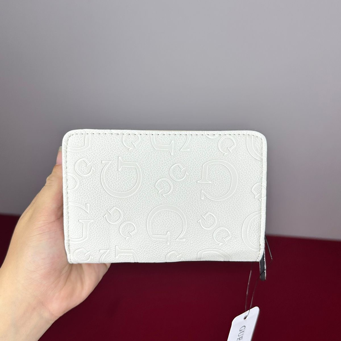 Billetera GUESS Blanca  5