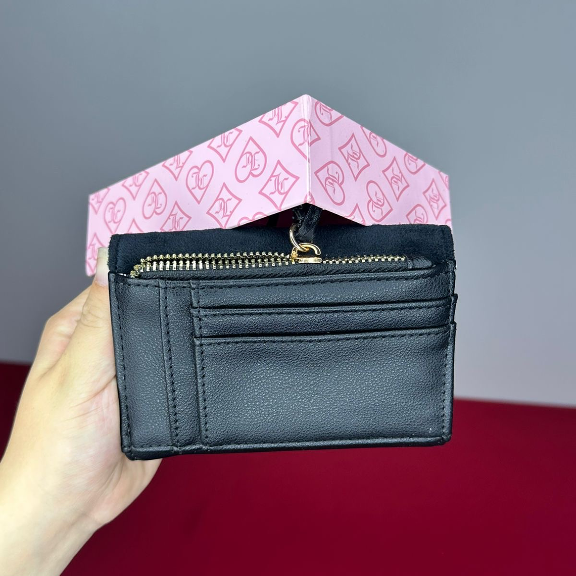 Billetera Negra JUICY COUTURE Cajita  4