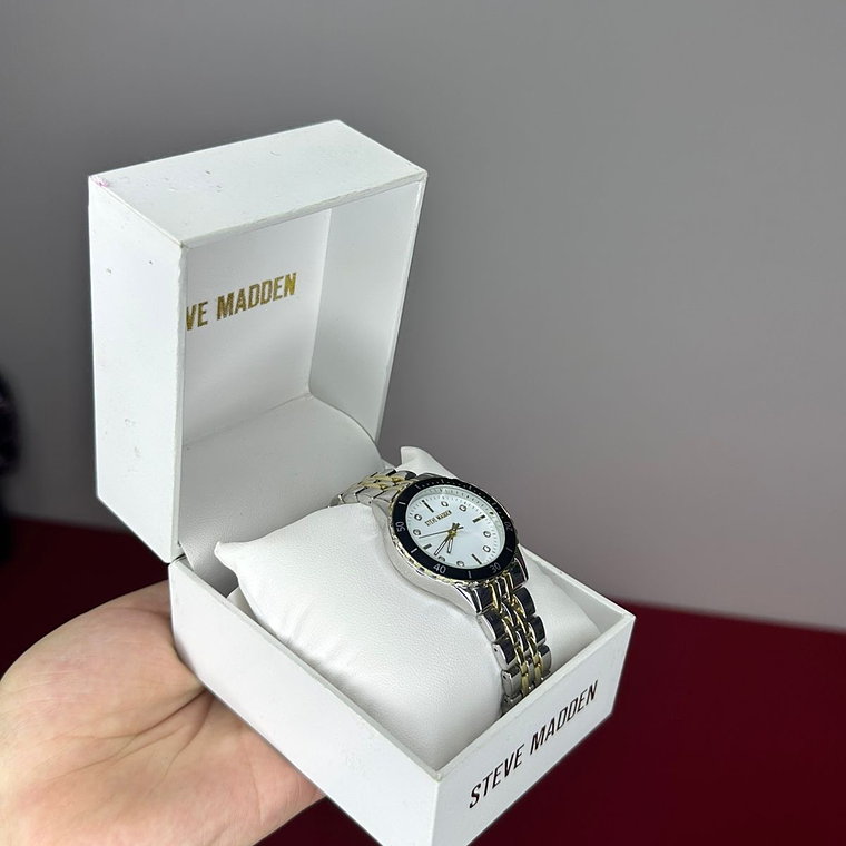 Reloj STEVE MADDEN  2
