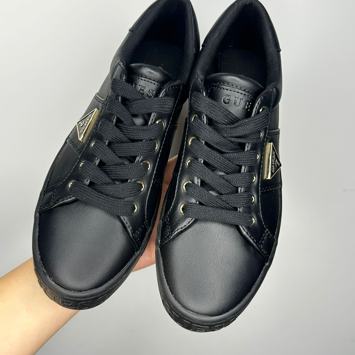 Zapatillas GUESS Negra  2