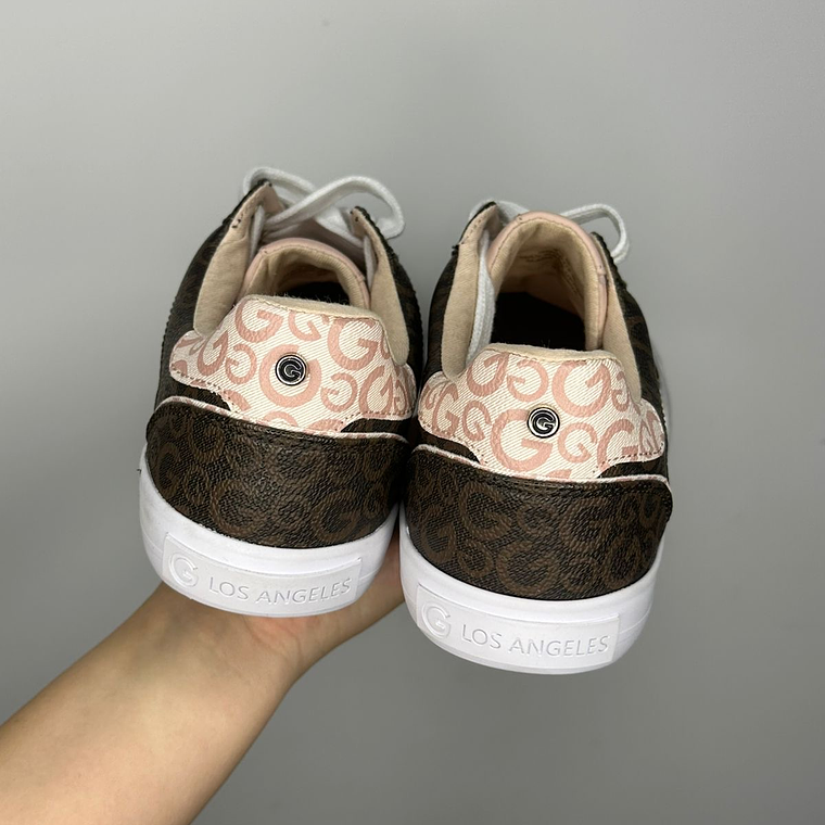 Zapatillas Guess Café  2