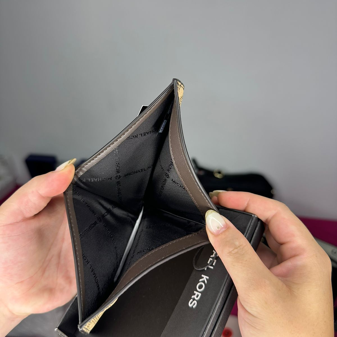 Billetera MICHAEL KORS Nude  3