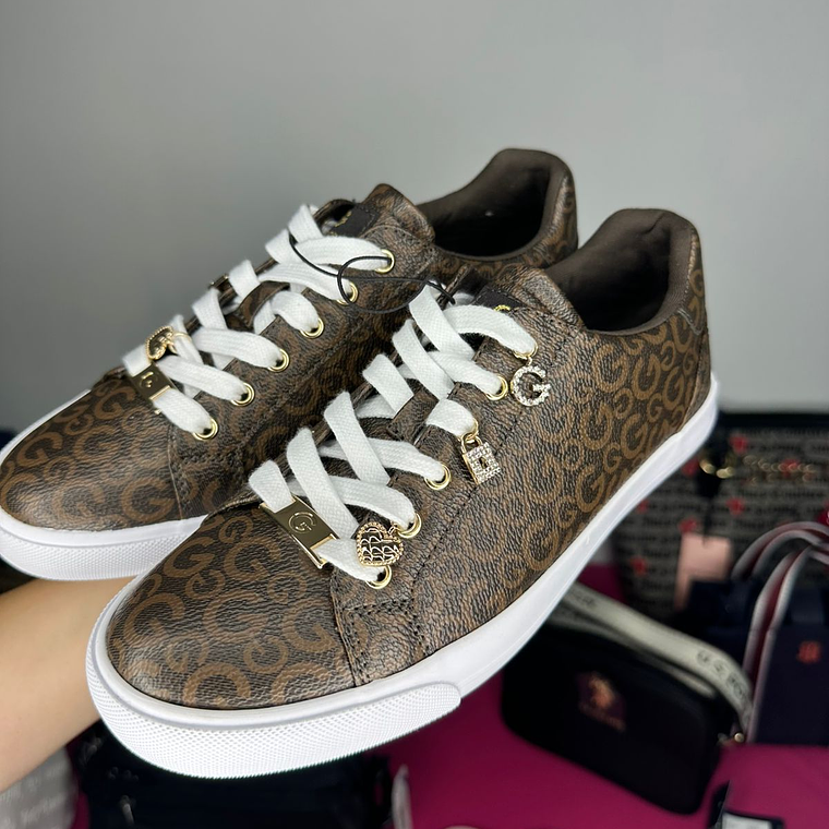 Zapatillas GUESS Café  3