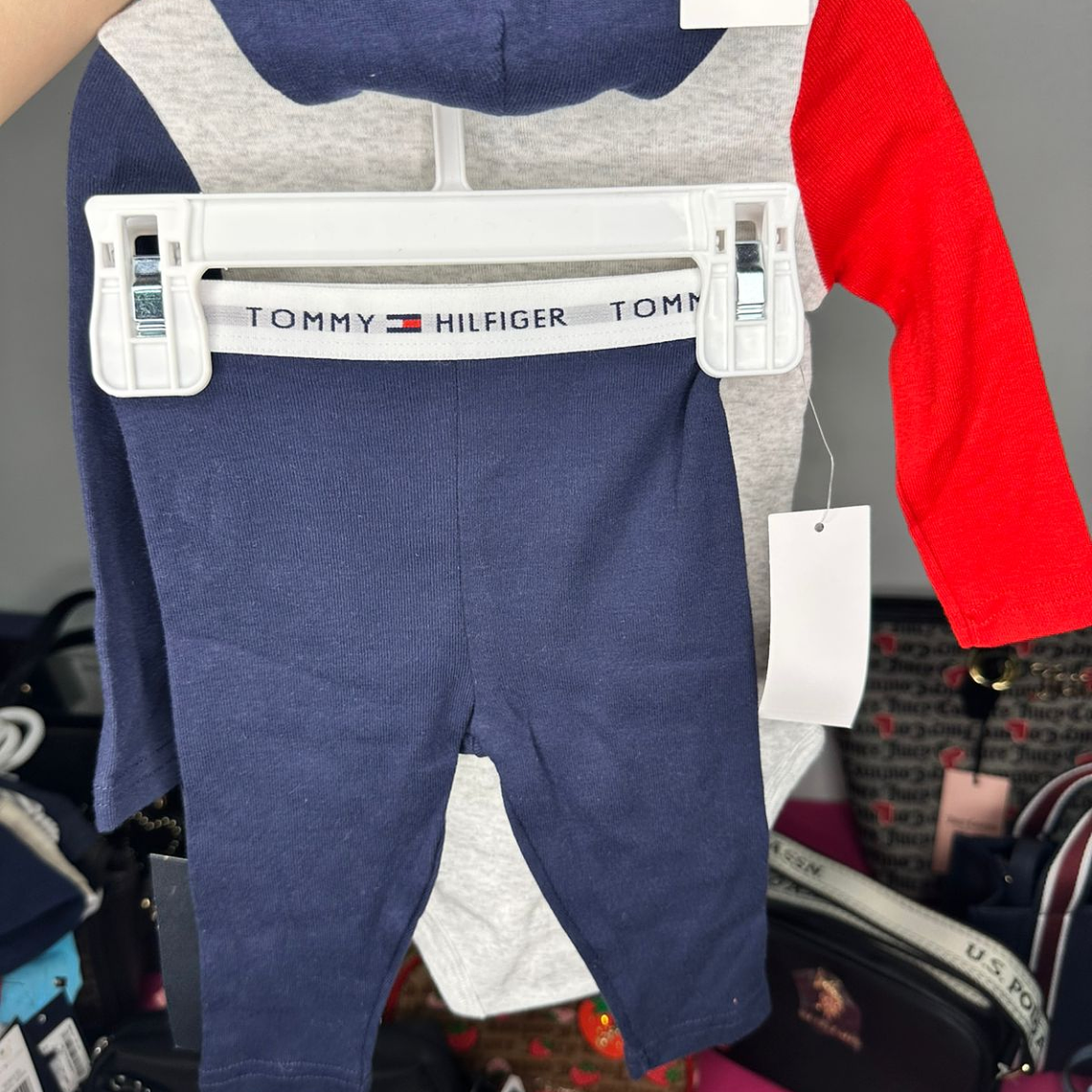 Ajuar TOMMY HILFIGER Niña  3