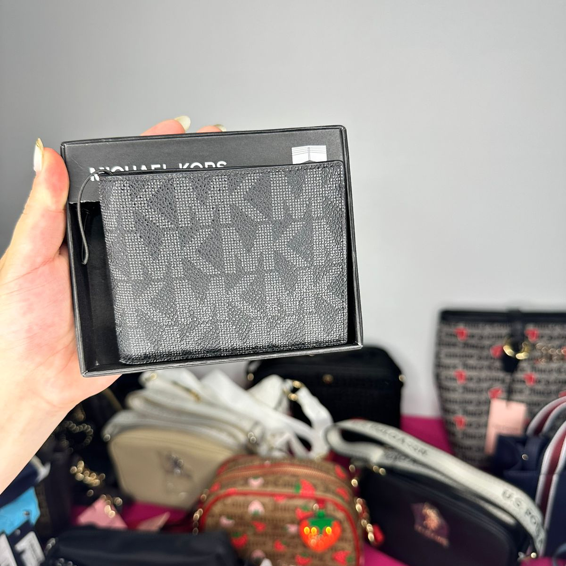 Billetera MICHAEL KORS Hombre  1