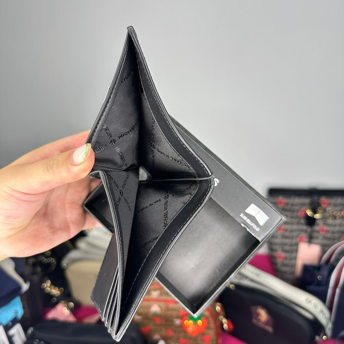 Billetera MICHAEL KORS Hombre  3