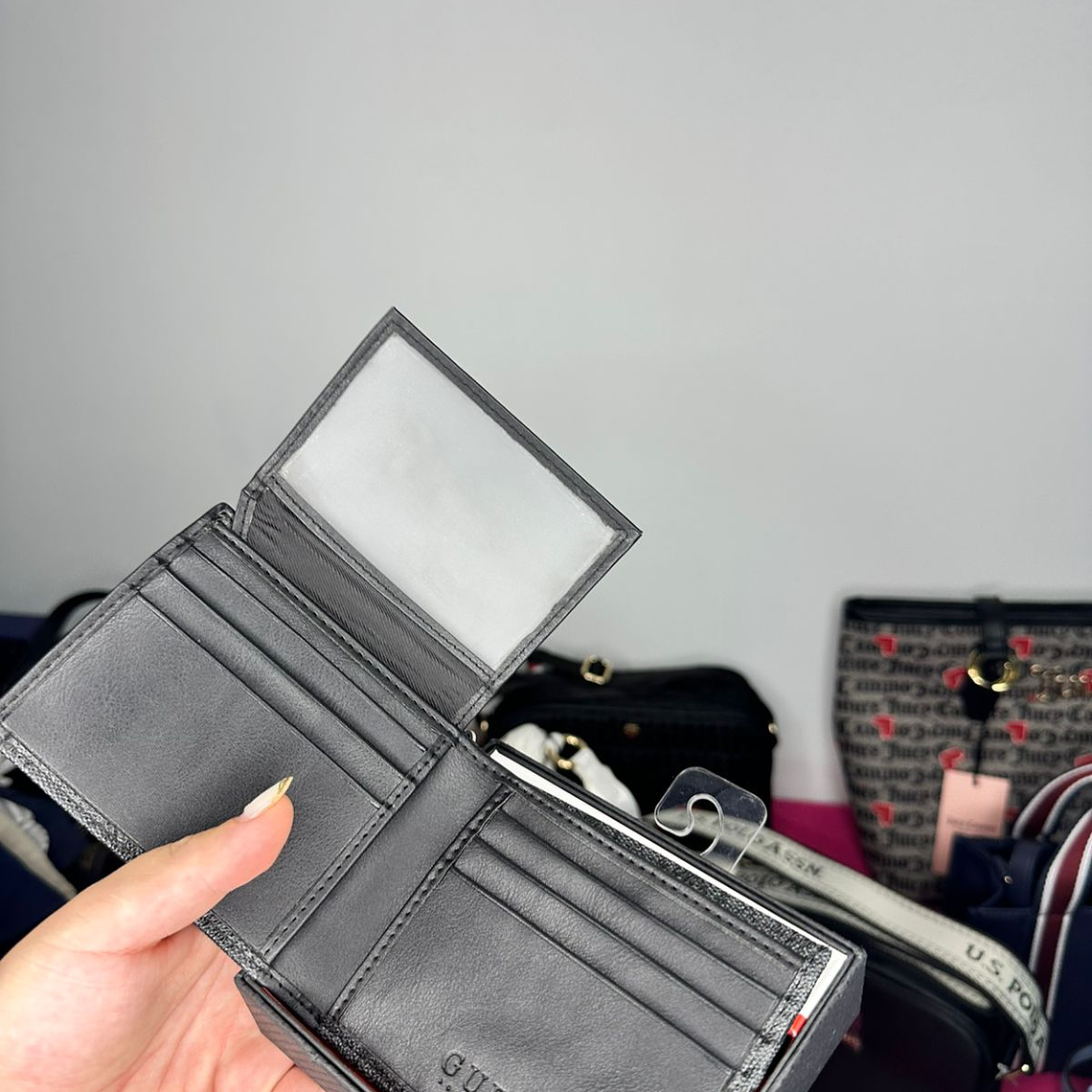 Billetera GUESS Logo  2