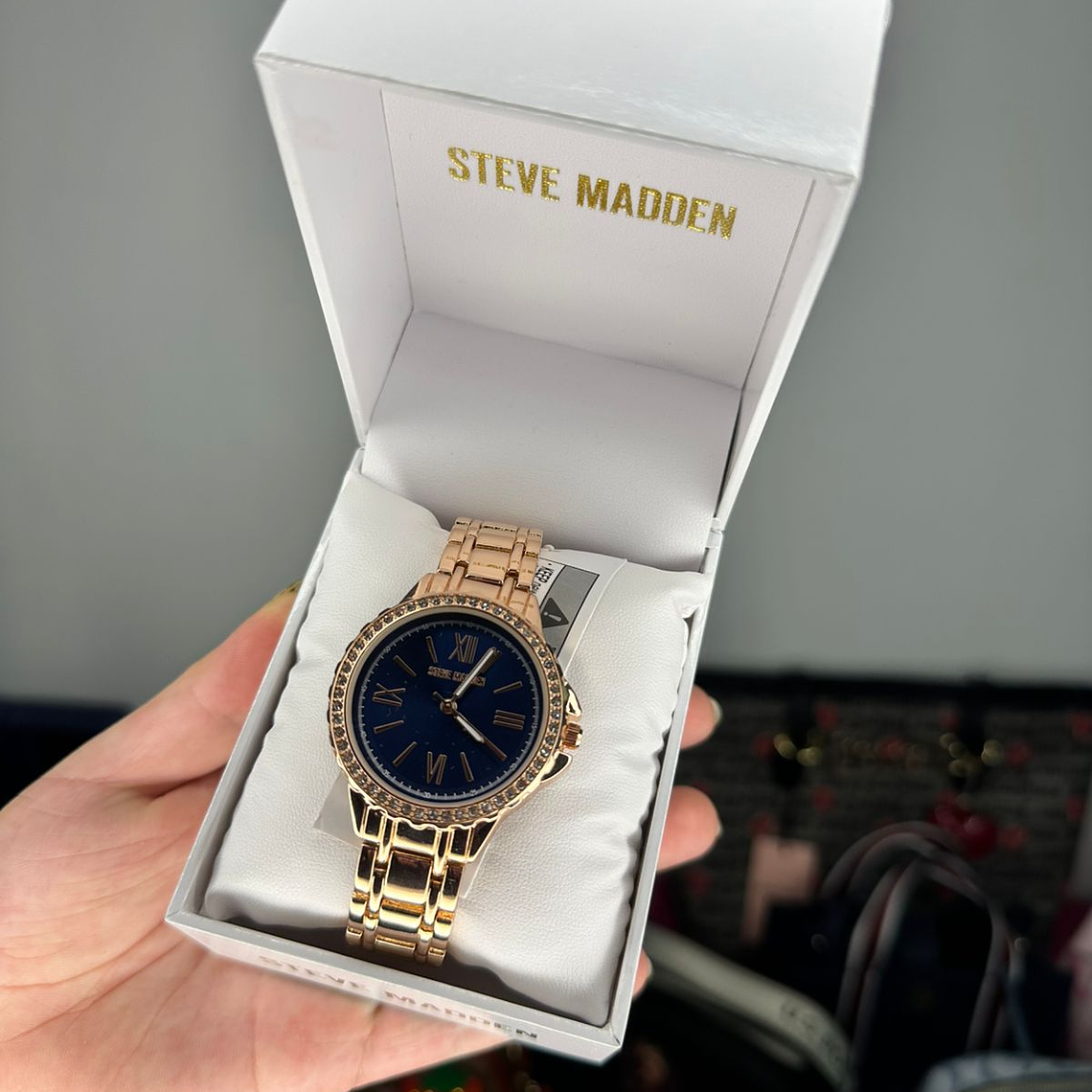 Reloj Steve Madden Dorado  2