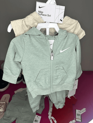Conjunto + Body NIKE 