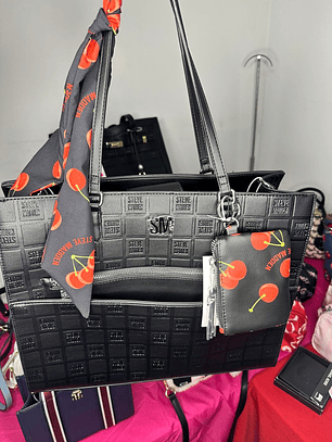  Tote Steve Madden Negro Guinda 