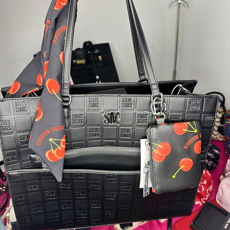  Tote Steve Madden Negro Guinda  1