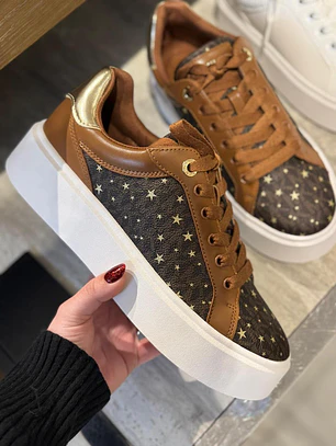 Zapatillas Michael Kors Romey Estrellas Café