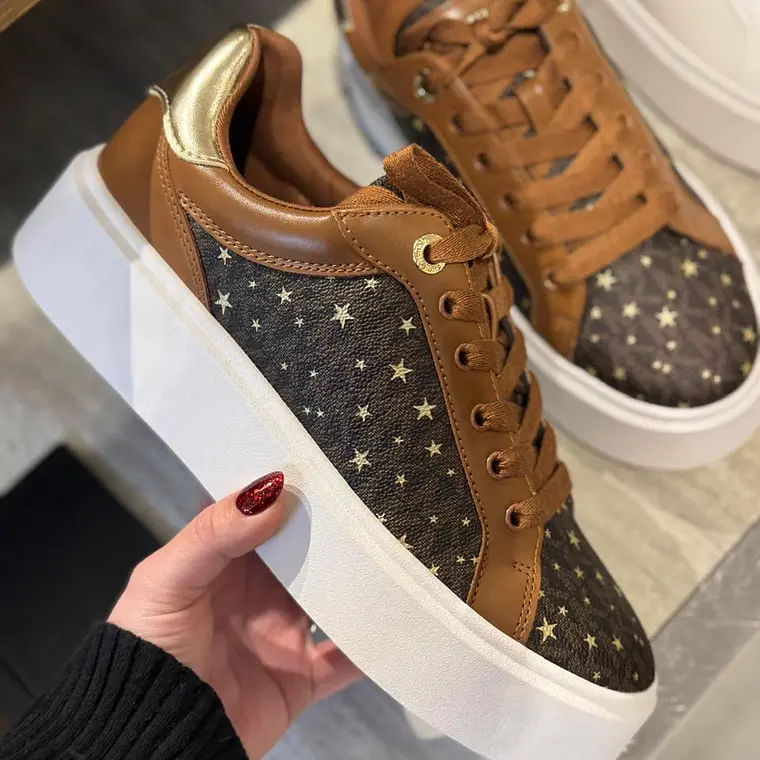 Zapatillas Michael Kors Romey Estrellas Café 1