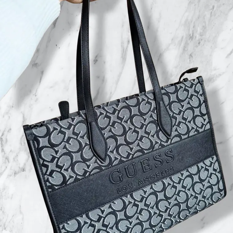 Tote Guess Gris con Negro 1