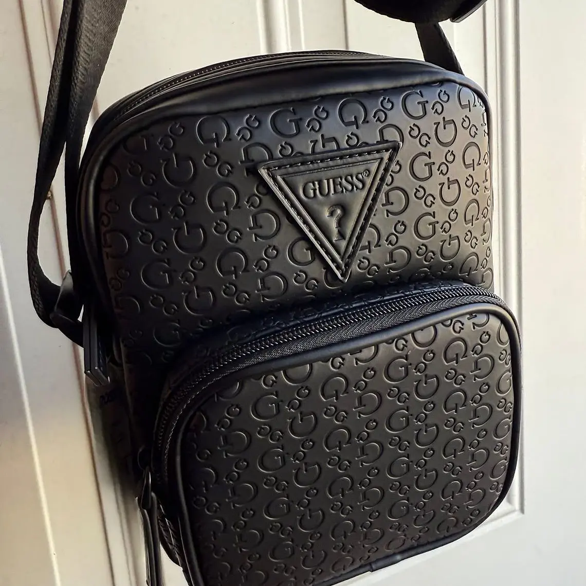 Bolso Guess Negro 1