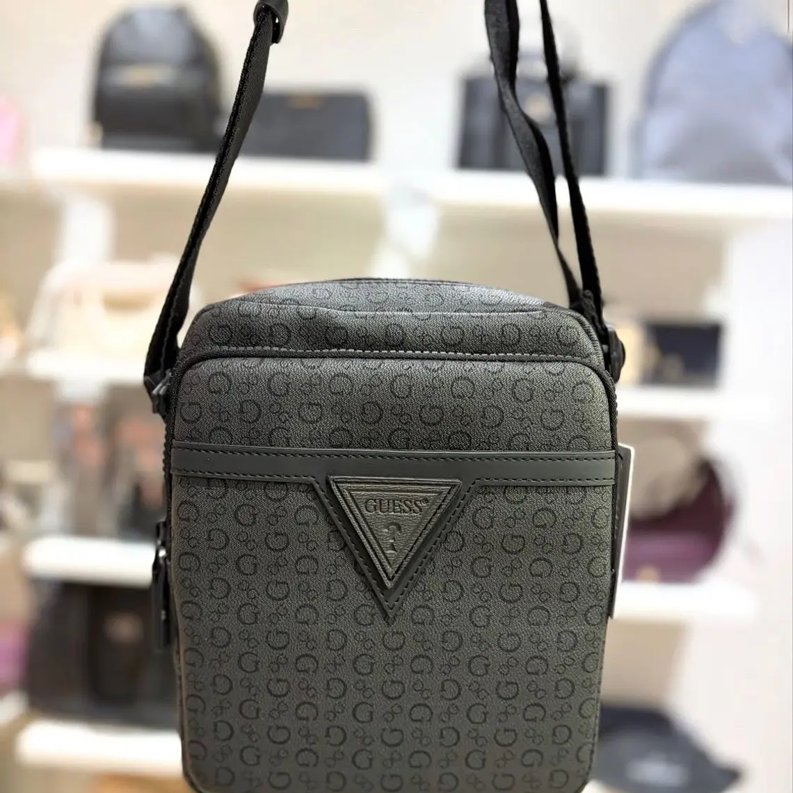 Bolso Guess Gris 1