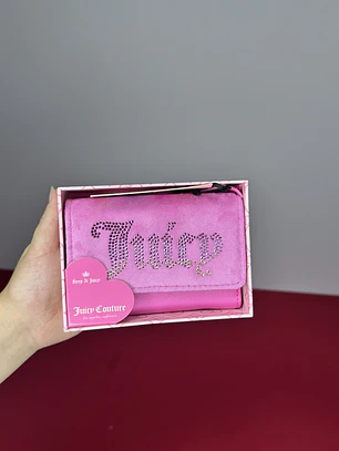 Billetera Juicy Couture Fucsia Gamuza