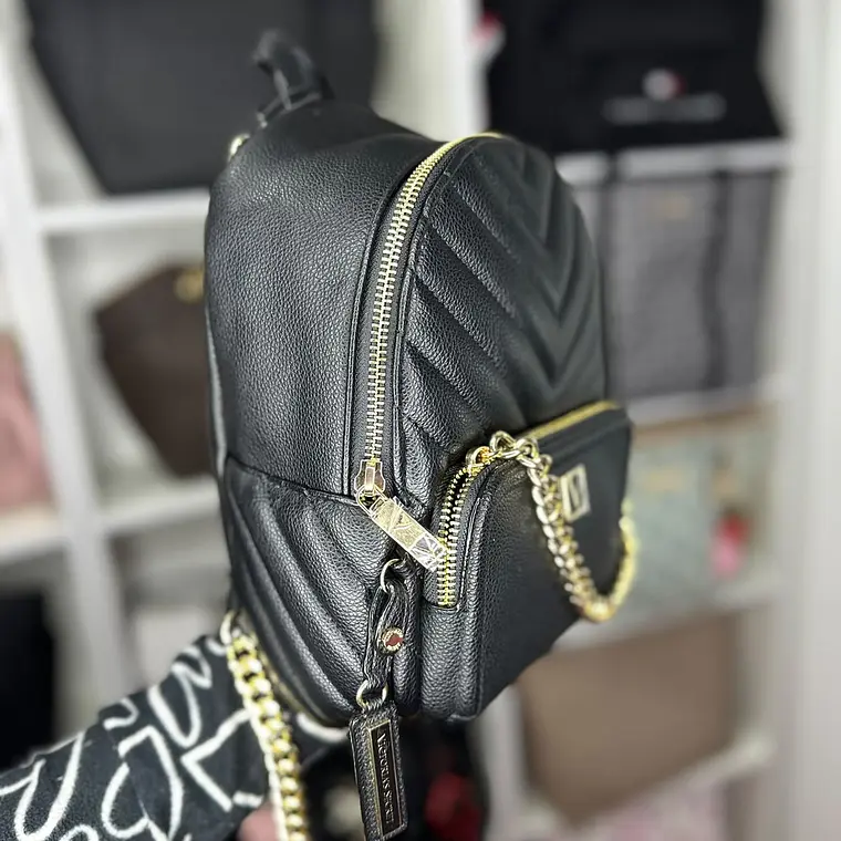 Mochila Victoria´s Secret Negra  2
