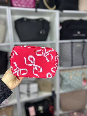 Cosmetiquero Victoria´s Secret rojo lazo 