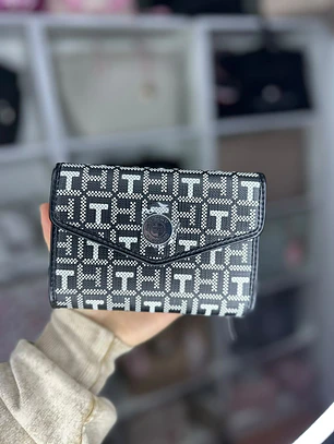 Billetera Tommy Hilfiger Negra con Blanco 