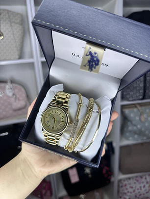 Reloj Polo Dorado + Pulseras 