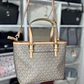 Mini tote Michael Kors marrón  - Miniatura 3