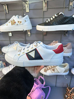 Zapatillas Guess Blanca con Azul 